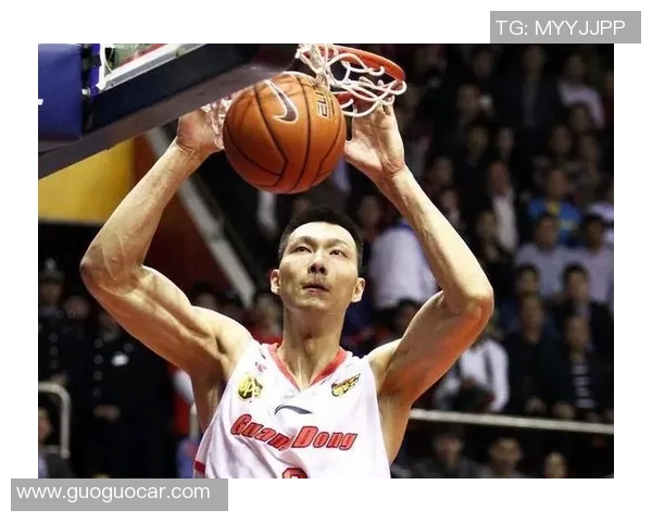 易建联表现出色，带领广东队逆转战胜北京队，展示出强大的实力