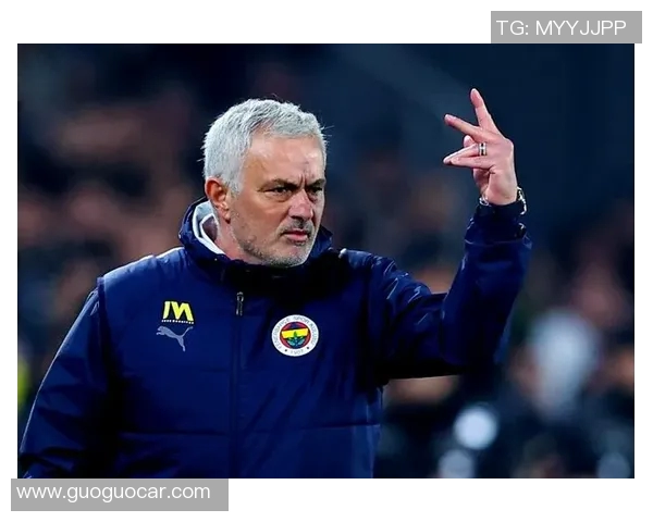 穆里尼奥激情发言引发争议，足球世界风云再起