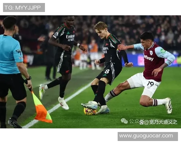 英超联赛延期或取消？球迷担忧赛季命运，俱乐部面临巨大损失